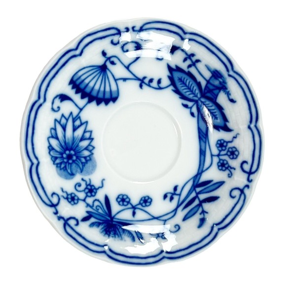 Thun Czech Porcelain Blue Onion Demitasse Cups & Saucers- 17 Sets Available - Picture 10 of 15